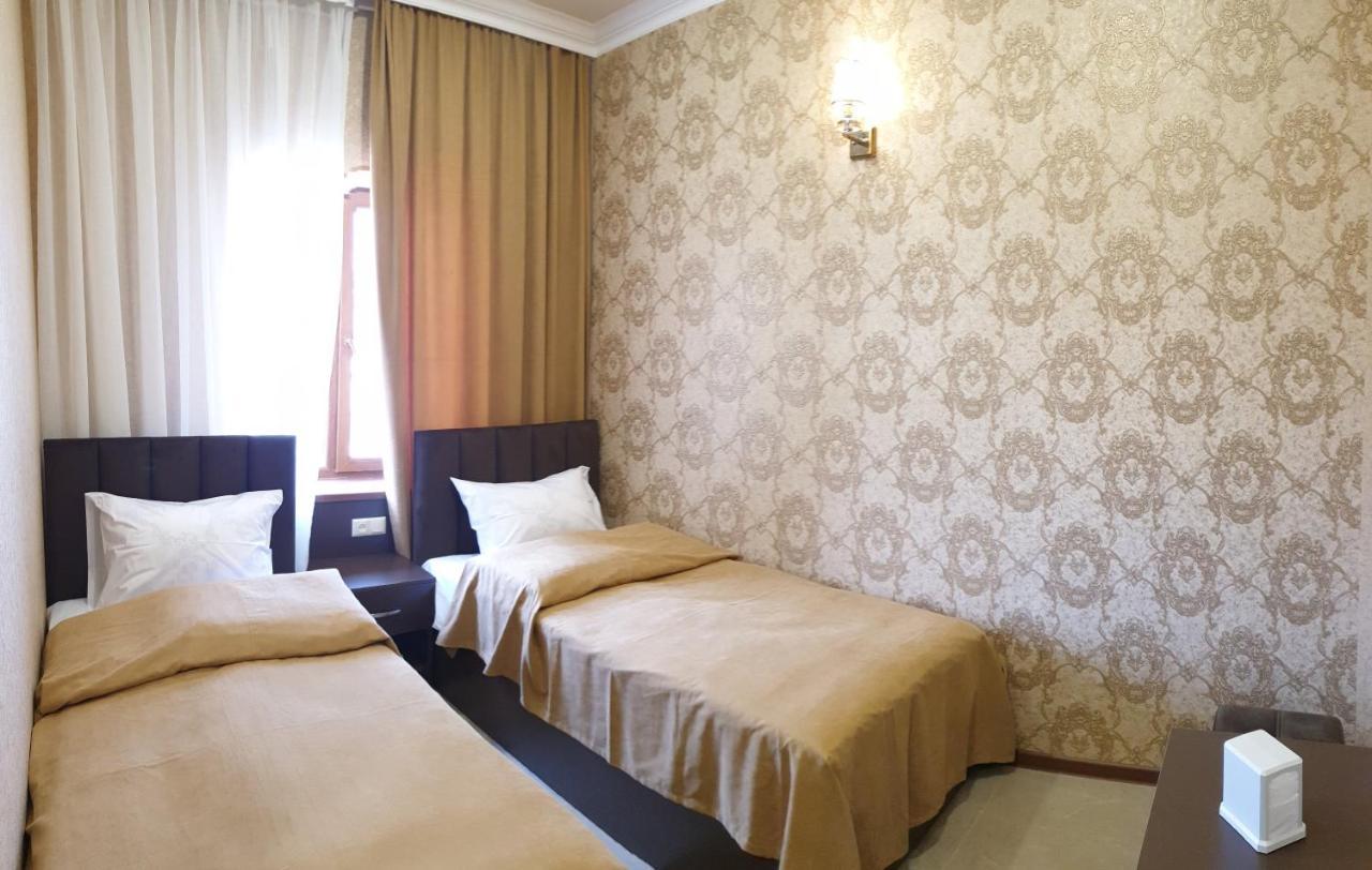 Khrchit Otel Martuni Dış mekan fotoğraf