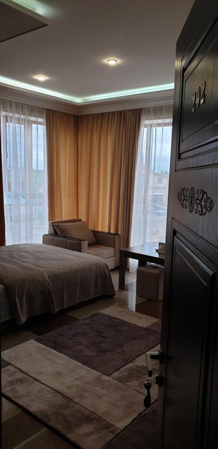 Khrchit Otel Martuni Dış mekan fotoğraf