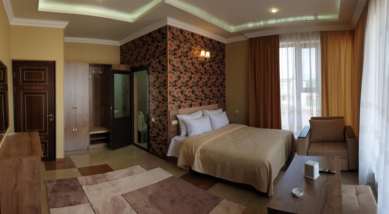Khrchit Otel Martuni Dış mekan fotoğraf